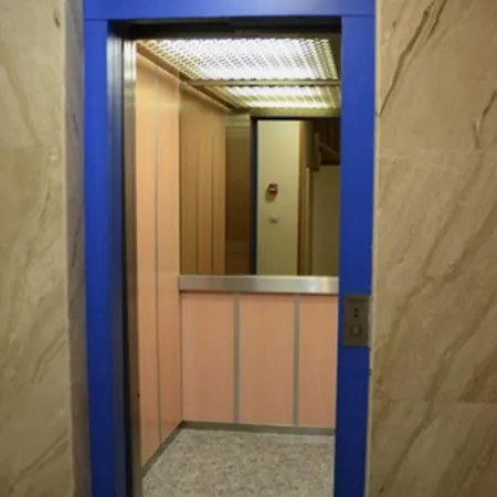 Auhabitat Zaragoza, Edificio De Turisticos Zaragoza