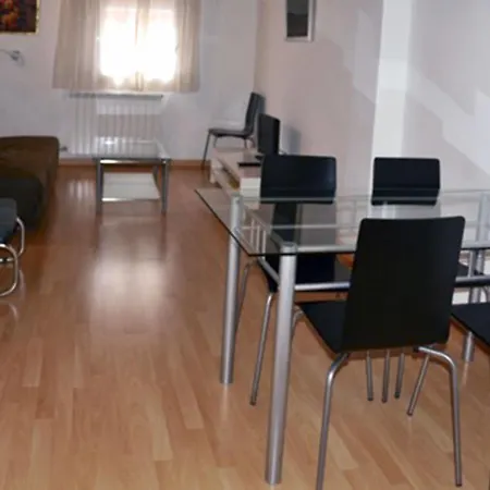 Auhabitat Zaragoza, Edificio De Turisticos سرقسطة