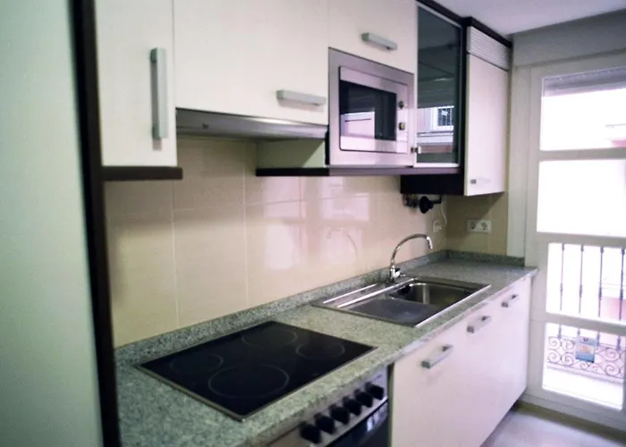 Auhabitat Zaragoza, Edificio De Turisticos Saragozza